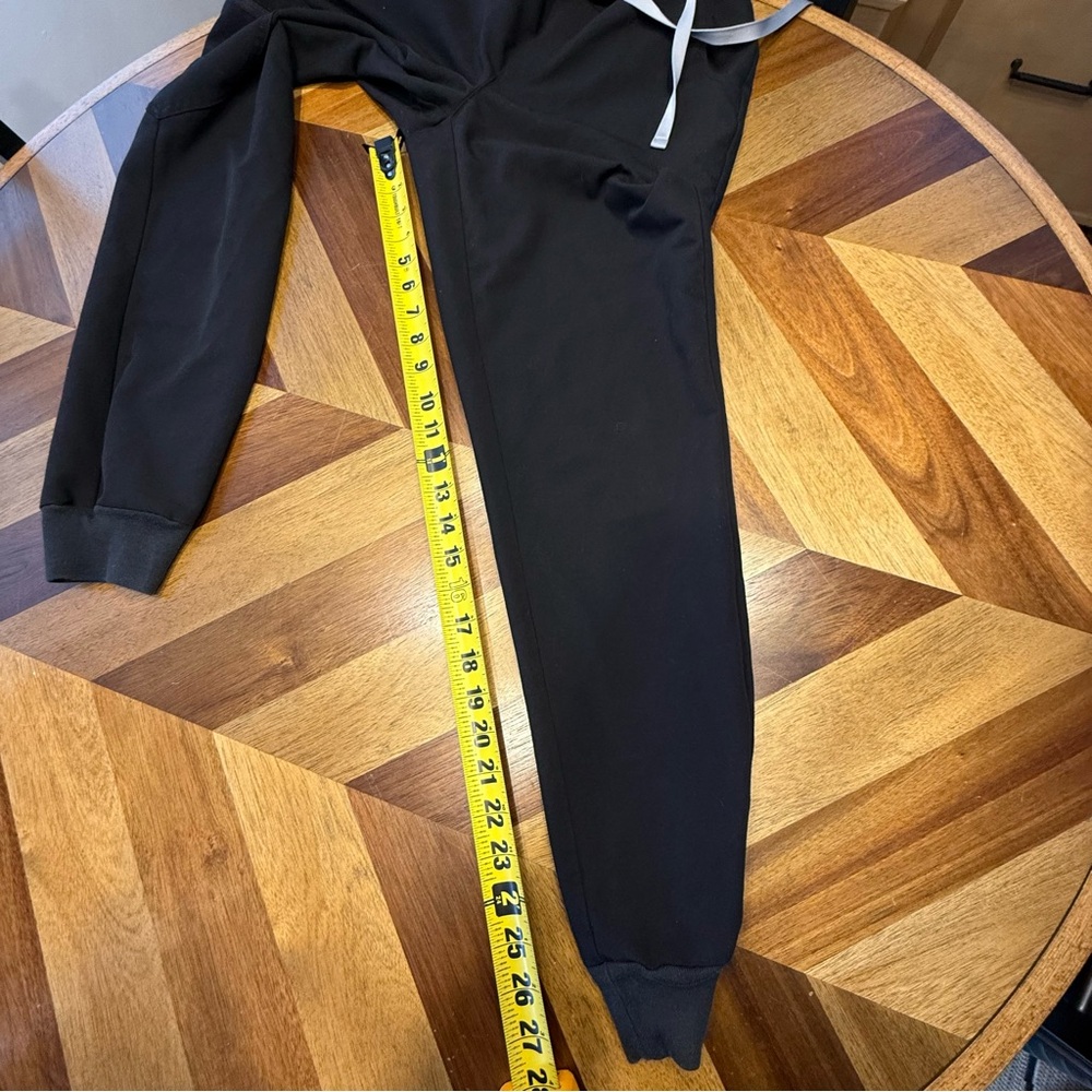 Figs Zamora Jogger Black Scrub pants XS FLAW on pocket - Picture 8 of 11